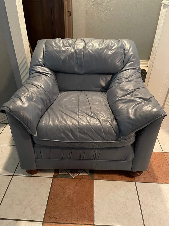 Juego de sofá/silla de cuero italiano genuino azul distinción de 4 piezas con otomana Foto 1 de 4