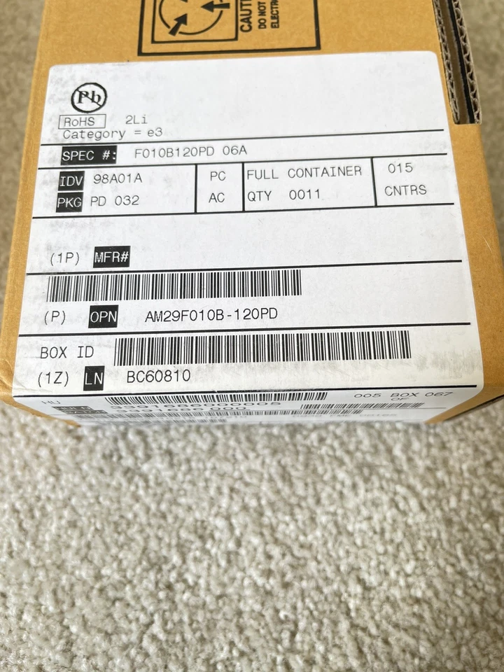 One box (165) AM29f010b-120pd  1Mbit  128x8 Flash Memory IC Dip32 pins. New  - Image 1 of 4