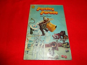 PARSLEY PARADE BY MICHAEL BOND - 1972 - ( SMALL PAPERBACK BOOK )^ - Picture 1 of 7