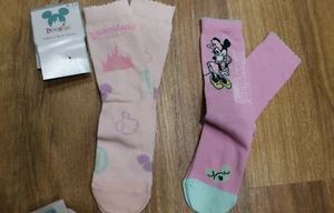NEW DISNEY DISNEYLAND PINK GIRLS MINNIE MOUSE SOCKS 2 PACK - SIZE 9-12 / FIT 5-7 - Picture 1 of 1