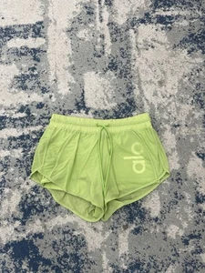 Alo Yoga Shorts grün Sport Fitnessstudio Damen Größe Medium - Bild 1 von 3