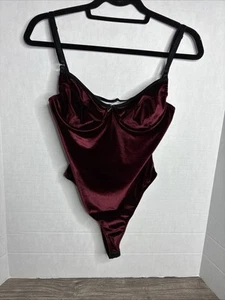 Gooseberry Intimates Women’s Velvet Bodysuit Size Medium Sexy Goth Witchy - Picture 1 of 11