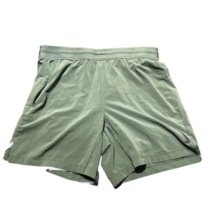 Men's Nike Dri Fit Green Standard Fit Athletic Shorts Sz S Preowned 1 Zip Pocket - Picture 1 of 11