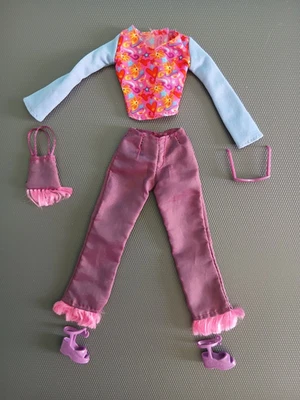 "MATTEL" Abiti per Barbie "Fashion Avenue ", 2001. - Immagine 1 di 4