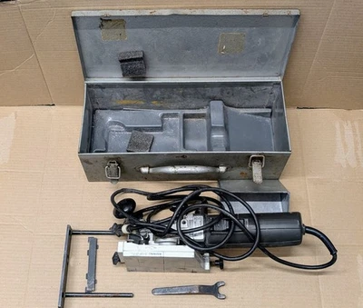 Spliner articulado BLACK & DECKER ELU modelo 3380, USADO con estuche Foto 1 de 4