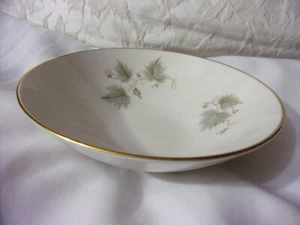 Noritake Ivory China 7532 "FANTASIA" 9" Round Vegetable Bowl RIMMED WITH GOLD - Picture 1 of 5