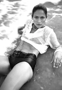 JENNIFER LOPEZ LAMINATED PHOTO PRINT - Picture 1 of 1