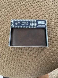 Portafoglio Stafford Essentials vera pelle passcare bifold marrone nuovo scatola regalo - Foto 1 di 3