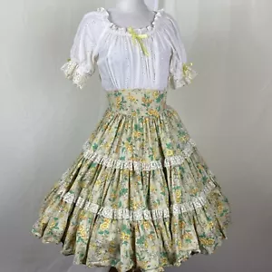 Vestido de Baile Cuadrado Amarillo Floral Marfil Cuerpo con Ojales XS Villancicos Creaciones De Colección - Imagen 1 de 12