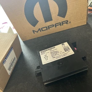 NEW OEM 100% Genuine Mopar Wireless Control Module Receiver 68583952AA INSTOCK - Picture 1 of 7