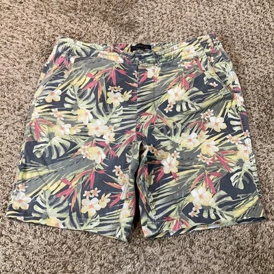 Мужские зеленые камуфляжные шорты Aeropostale размер большой - Изображение 1 из 4