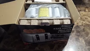Brentwood Select TS447S 4 Slice Extra Wide Slot Toaster - Picture 1 of 5