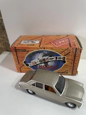 Voiture miniature Norev Hachette Peugeot 504 1971  1/43 BOITE Collection C7 - Photo 1/4