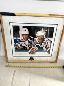 WAYNE GRETZKY & MARK MESSIER SIGNED 16" X 20” PHOTO Auto SPORTS CERT. - Picture 1 of 4