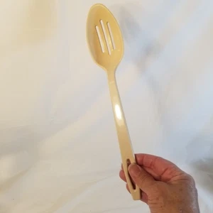"Cuchara de cocina ranurada de plástico de nailon blanco vintage productos hechos a medida 11,5"" EE. UU. - Imagen 1 de 4