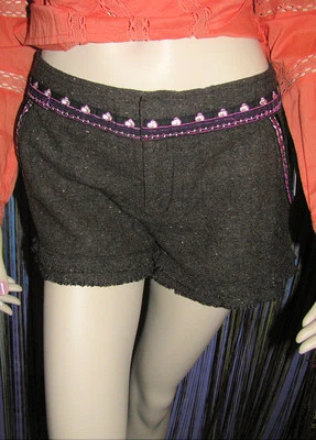 NEW! FREE PEOPLE EMBROIDERY, RIBBON & VELVET Embellished TWEED SHORTS 0 6 $128 - Image 1 of 4