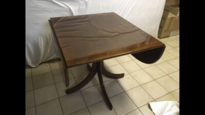 Edler Mahagoni-Tisch an Selbstabholer - Bild 1 von 4