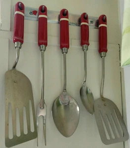 1940 Red utensil set w rack holder 6 pieces Chief Brand Made in USA - Picture 1 of 1