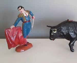 Bullfighter and bull made in Spain by Jecsan 50's years - Picture 1 of 11