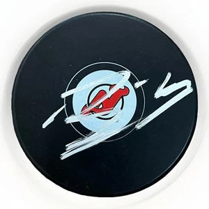 Brett Pesce signed handsigniert New Jersey Devils Logo Puck - Bild 1 von 2