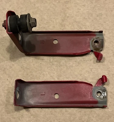 99-00 HONDA Civic DERECHO IZQUIERDO Guardabarros Soporte de retención EM1 Milano Rojo R81 EK Foto 1 de 4