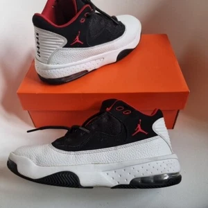 Jordan Jungen Turnschuhe Größe UK 5 Kinder Junior Sneaker Zoom Air Max 95  - Bild 1 von 7