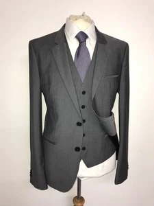 HUGO BOSS - Slim Fit 3 Piece Plain GREY WOOL SUIT - 40 Reg - W34 L31 - WORN ONCE - Picture 1 of 14