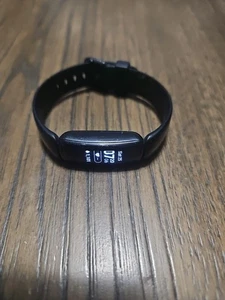 Fitbit Inspire 2 Aktivitätstracker - Schwarz - Bild 1 von 5