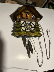 Reloj de cuco vintage alemán Schmeckenbecher? Brazo roto en hombre - Imagen 1 de 10