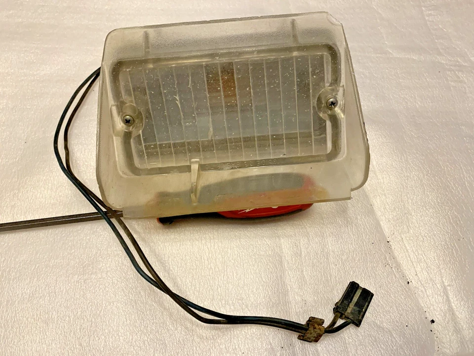 Oldsmobile Olds Cutlass 442 1969-70 conjunto de carcasa de luz de estacionamiento, izquierda izquierda izquierda derecha Foto 1 de 4