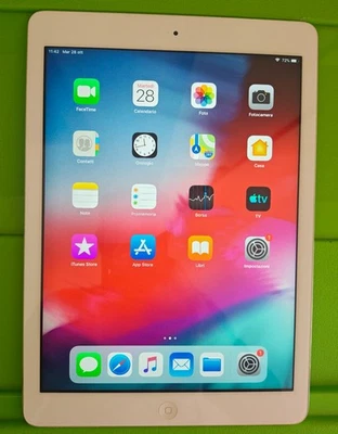 Apple iPad Air 1a Generazione, 9.7" 64GB Wi-Fi Tablet  - Argento - Immagine 1 di 3