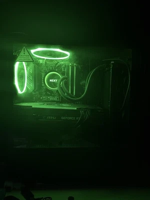 Computadora para juegos (PC) refrigerada por líquido con una RTX 3070 | i9 9900k | 16 GB de RAM Foto 1 de 2