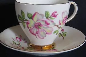 Taza de té y platillo Old Royal Bone China - Imagen 1 de 12