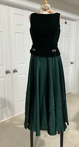 Neu mit Etikett Juwel Samt Smaragd Kleid oder Frozen Anna Cosplay 16 McClintock - Bild 1 von 5