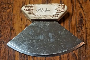 Vintage Alaska 5.5" Eskimo Ulu Skinning Hunting Knife Souvenir Bone Handle - Picture 1 of 2