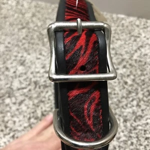 COWHIDE leather dog collar XL 22”-26” By Fox & Hounds LTD Black & Red Zebra - Picture 1 of 5