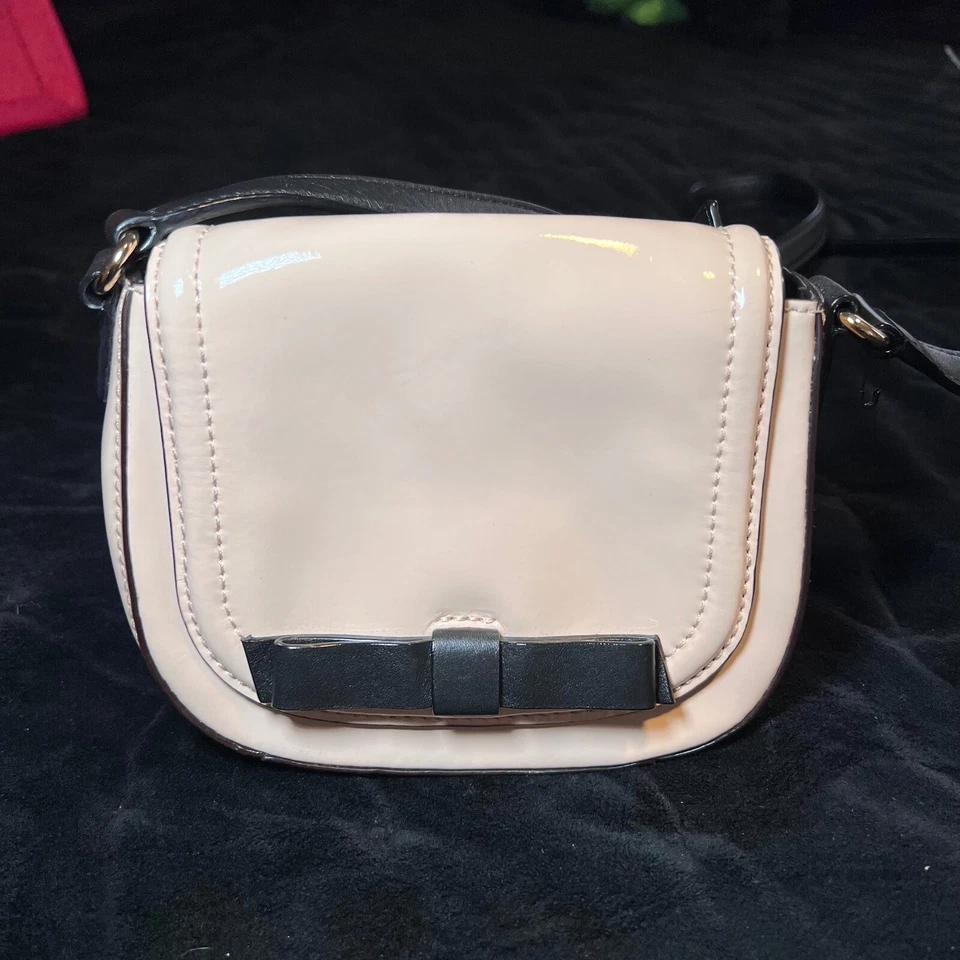 Kate Spade Chelsea Park Jade Patent Leather Crossbody Bow Accent Small Purse - Image 1 of 4