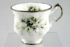 Paragon - First Love - Coffee Cup - 131981Y - Picture 1 of 1
