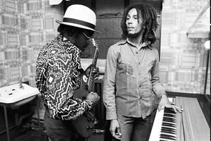 Barrett and Bob Marley, Wailers, Black and white, Back stage 16x24, 24x36 Poster - Picture 1 of 1