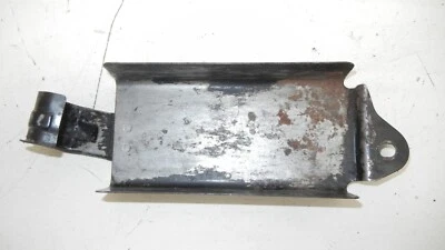 1980 SUZUKI TS185 TS 185 SIERRA TOOL TRAY BRACKET Foto 1 de 4