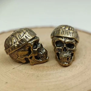 Teschio con Cappello Ottone Perline Paracadute Cordino Coltello Ciondolo Fai da Te Accessori - Foto 1 di 9