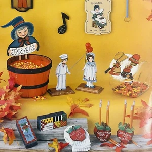 Precious Pattern Designs Holiday Crafts Mix Lot of 2 Books - Picture 1 of 17