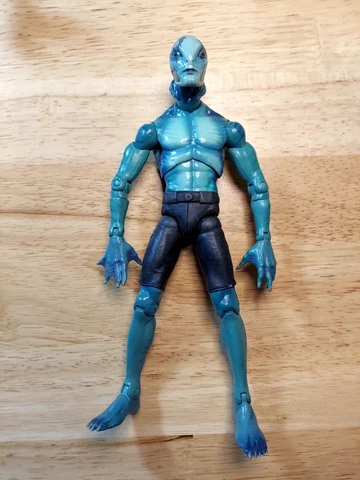 Mezco Abe Sapien Action Figure 7" Hellboy Loose Cover