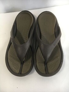 crocs unisex athens flip sandals adult stores