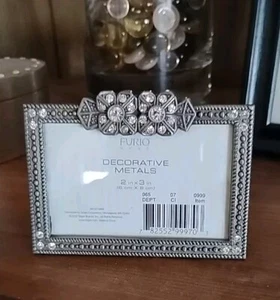 Lovely Petite Furio Metal Frame W/Rhinestones. 2 X 3 - Picture 1 of 7