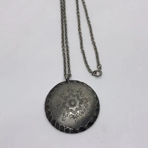 Zinn Medaillon Anhänger Floral oder Schneeflocke Kette Halskette 24" - Bild 1 von 5