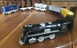 vintage Pre War MARX STEEL STEAM ENGINE LOCOMOTIVE TENDER & 5 TIN CARs Train Set - Picture 1 of 10