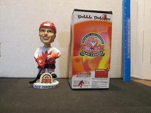 2002 Team Canada 1972 Summit Series Paul Henderson Bobblehead (como nuevo) - Imagen 1 de 2