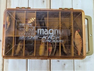 Plano Mini-Magnum Side-Kick 3215N Two Sided Tackle Box w/Lures & Tackle - Picture 1 of 3