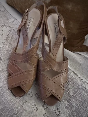 Oscar De La Renta Peep Toe Plataforma Tacones Cordones Talla 41  Foto 1 de 4